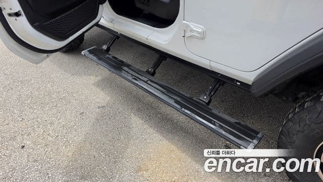 Jeep Wrangler 2024 — Şəkil 11/15