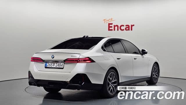 BMW 5 Series 2025 — ფოტო 2/20