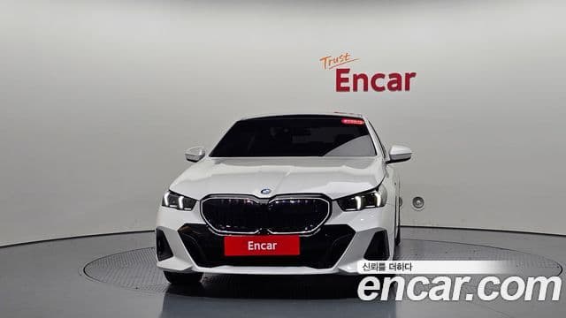 BMW 5 Series 2025 — ფოტო 3/20