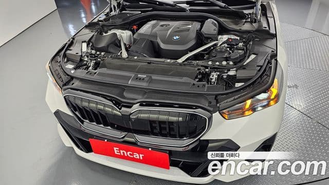 BMW 5 Series 2025 — ფოტო 6/20