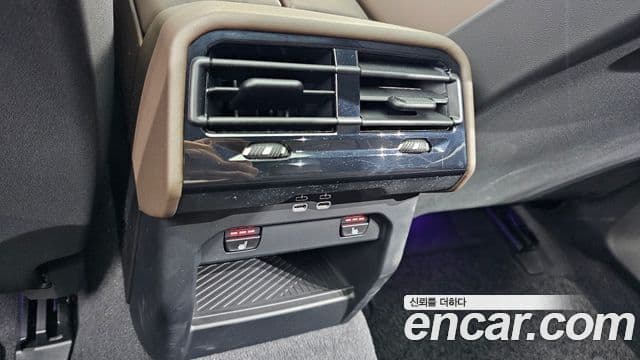 BMW 5 Series 2025 — ფოტო 18/20