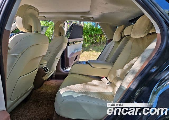 Hyundai Grandeur 2022 — Фото 13/20