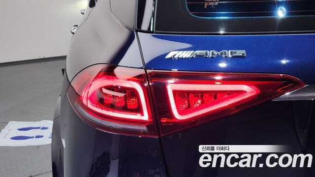 Mercedes-Benz GLE-Class 2021 — Photo 29/39