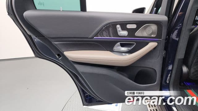 Mercedes-Benz GLE-Class 2021 — Photo 32/39