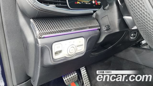 Mercedes-Benz GLE-Class 2021 — Photo 6/39