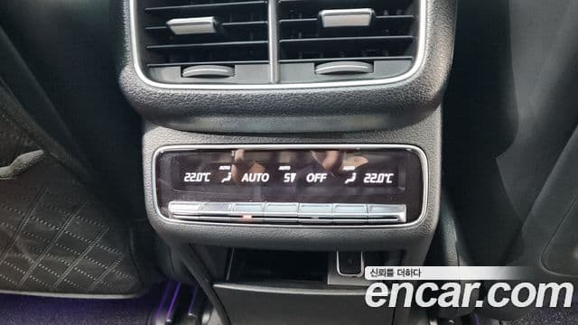 Mercedes-Benz GLE-Class 2021 — Photo 1/39