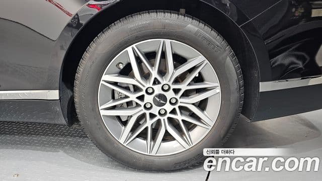 Genesis G80 2025 — Photo 15/34