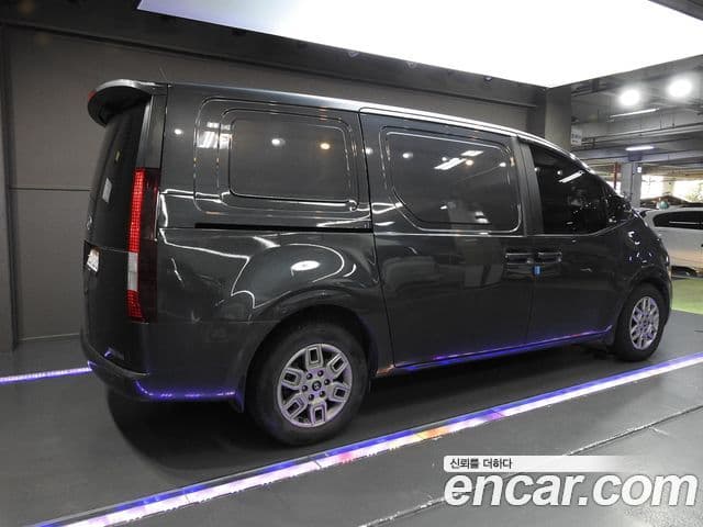 Hyundai Staria 2024 — Şəkil 1/20