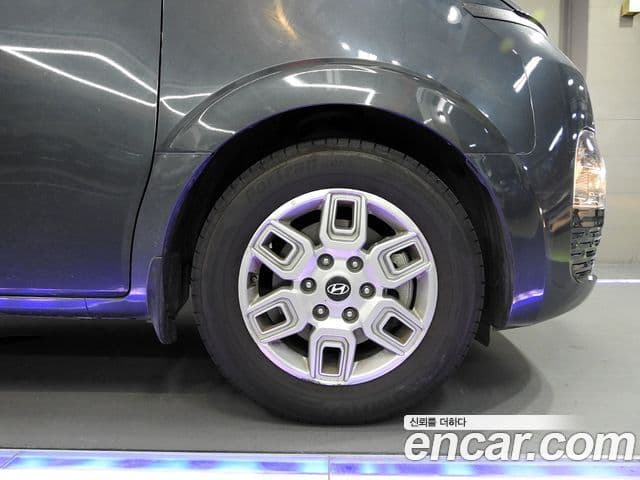 Hyundai Staria 2024 — Şəkil 4/20