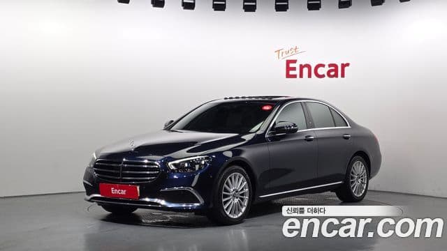 Mercedes-Benz E-Class 2021 — Фото 1/20