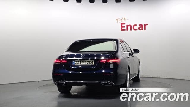 Mercedes-Benz E-Class 2021 — Фото 4/20