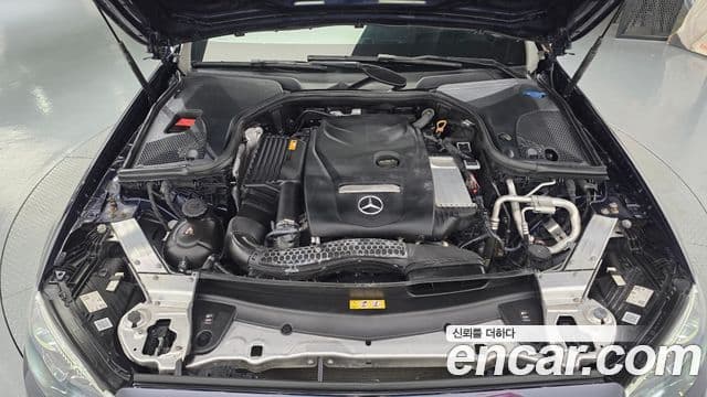 Mercedes-Benz E-Class 2021 — Фото 6/20
