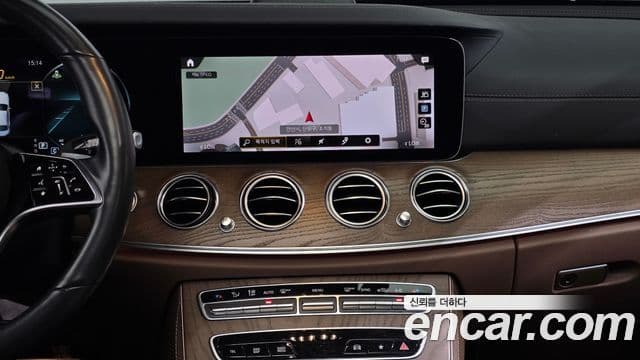 Mercedes-Benz E-Class 2021 — Фото 13/20