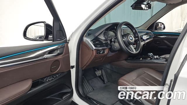 BMW X5 2018 — Şəkil 10/20
