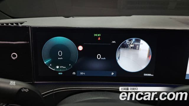 Hyundai Santa Fe 2024 — ფოტო 8/20