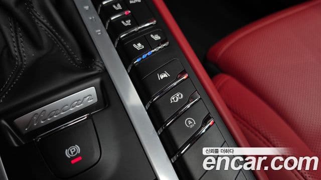Porsche Macan 2021 — Фото 16/20