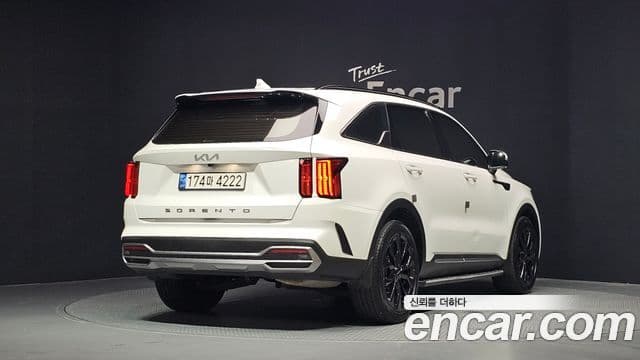 Kia Sorento 2022 — Фото 2/20