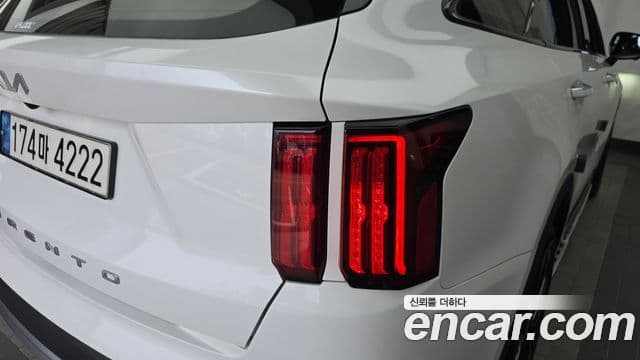 Kia Sorento 2022 — Photo 20/32