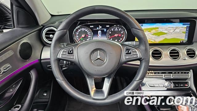 Mercedes-Benz E-Class 2018 — Фото 13/20