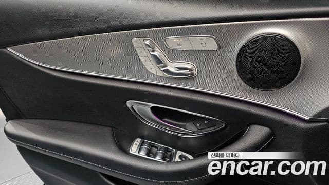Mercedes-Benz E-Class 2018 — Фото 18/20