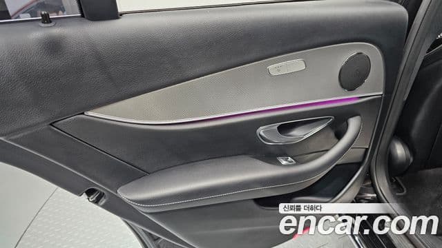 Mercedes-Benz E-Class 2018 — Photo 5/30