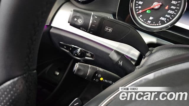 Mercedes-Benz E-Class 2018 — Photo 20/30