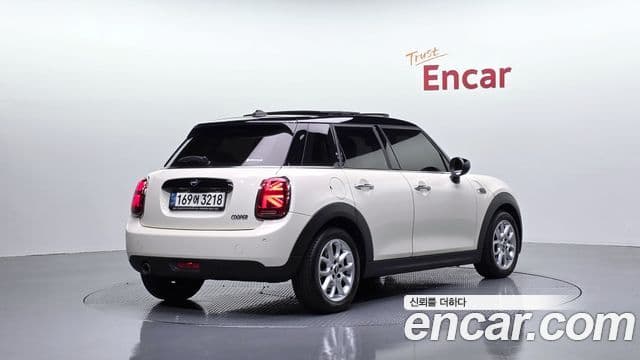 Mini Cooper 2021 — Şəkil 9/33