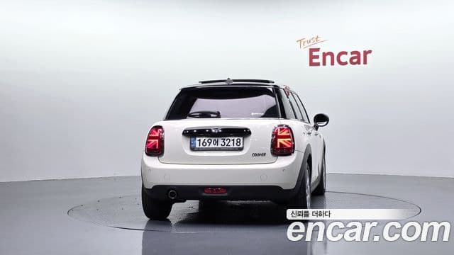 Mini Cooper 2021 — Şəkil 22/33