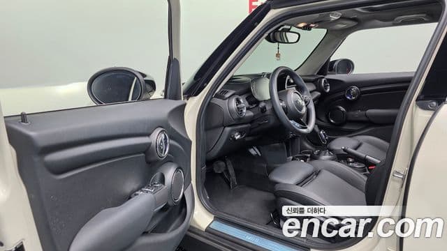 Mini Cooper 2021 — Şəkil 19/33