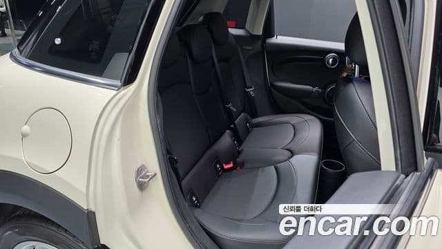 Mini Cooper 2021 — Şəkil 10/33