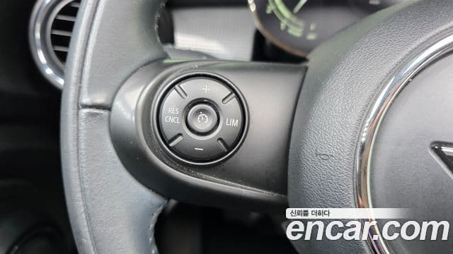 Mini Cooper 2021 — Şəkil 29/33