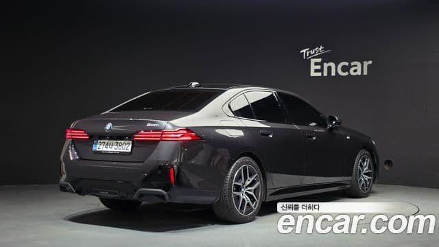 BMW 5 Series 2025 — Şəkil 15/37