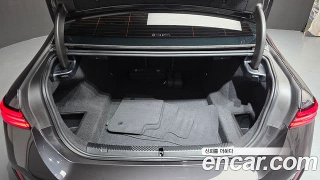 BMW 5 Series 2025 — Şəkil 17/37