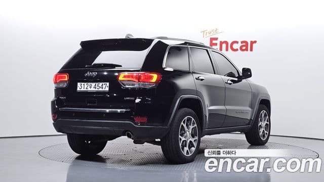 Jeep Grand Cherokee 2019 — Şəkil 10/35