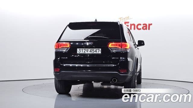 Jeep Grand Cherokee 2019 — Şəkil 34/35