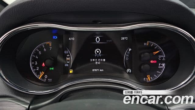 Jeep Grand Cherokee 2019 — Şəkil 8/35