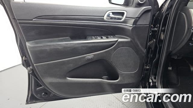 Jeep Grand Cherokee 2019 — Şəkil 5/35