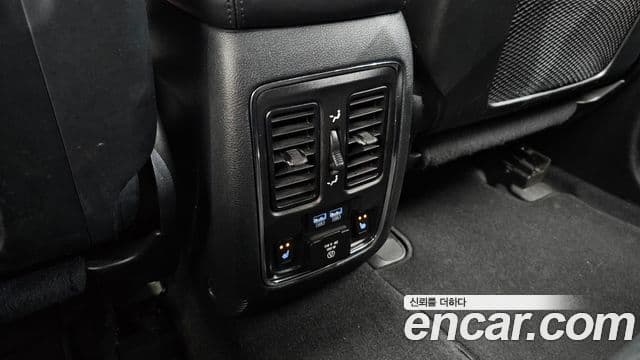 Jeep Grand Cherokee 2019 — Şəkil 28/35