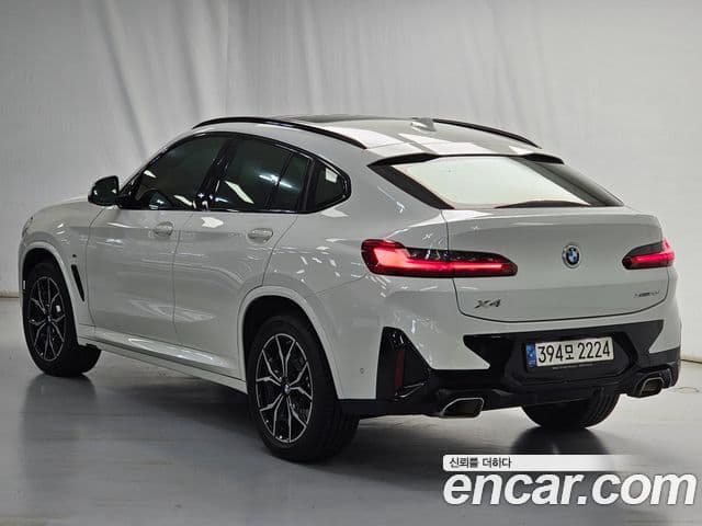 BMW X4 2022 — Photo 15/20
