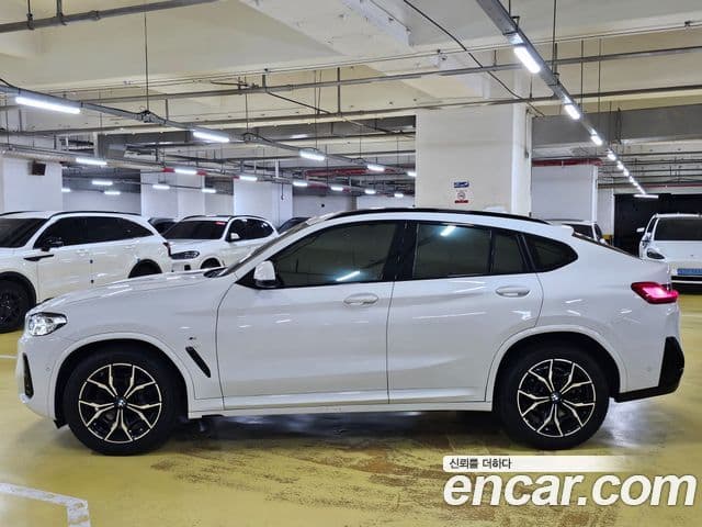 BMW X4 2022 — Photo 4/20