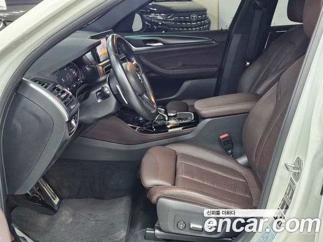 BMW X4 2022 — Photo 16/20
