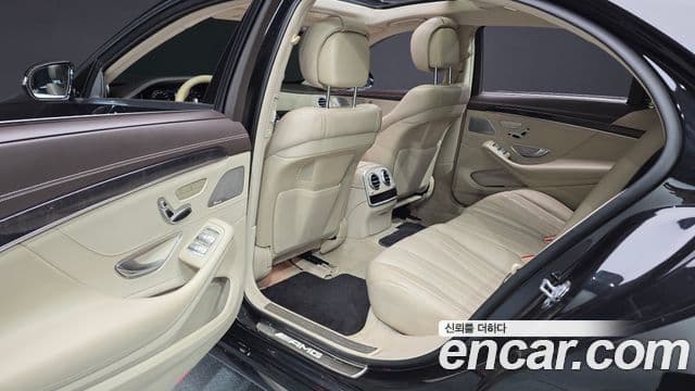 Mercedes-Benz S-Class 2018 — Photo 37/37