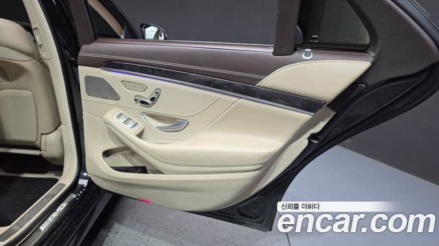 Mercedes-Benz S-Class 2018 — Photo 2/37