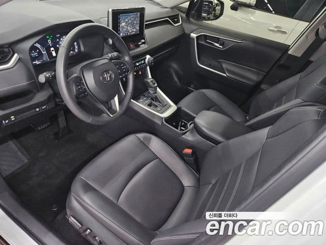 Toyota RAV4 2024 — Photo 6/18