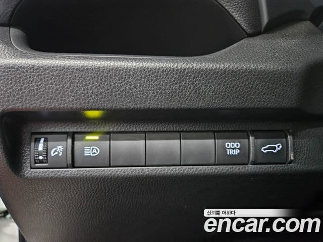 Toyota RAV4 2024 — Photo 11/18