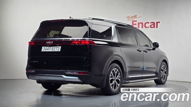 Kia Carnival 2021 — Фото 2/20
