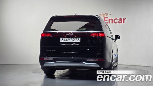 Kia Carnival 2021 — Фото 4/20