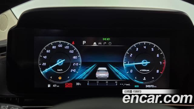 Kia Carnival 2021 — Фото 8/20