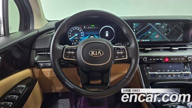 Kia Carnival 2021 — Фото 13/20