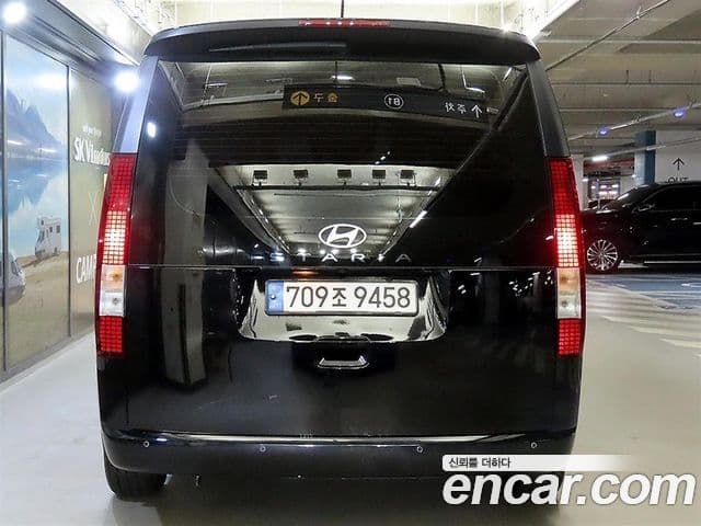 Hyundai Staria 2024 — Photo 16/18